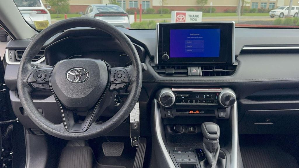 2025 Toyota RAV4 LE