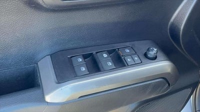 2020 Toyota Tacoma SR5 V6