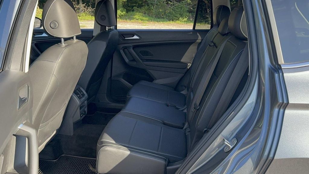 2021 Volkswagen Tiguan 2.0T SE R-Line Black