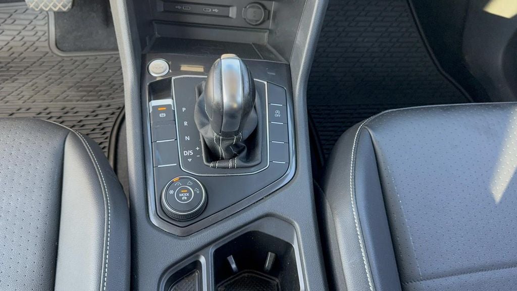 2021 Volkswagen Tiguan 2.0T SE R-Line Black