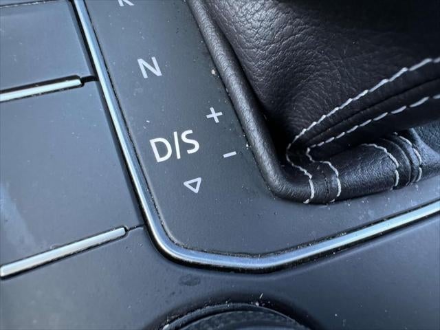 2021 Volkswagen Tiguan 2.0T SE R-Line Black