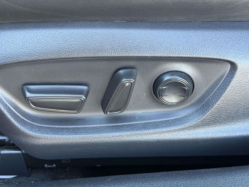 2019 Toyota Avalon XLE