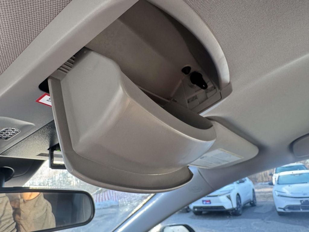 2023 Toyota Camry Hybrid LE