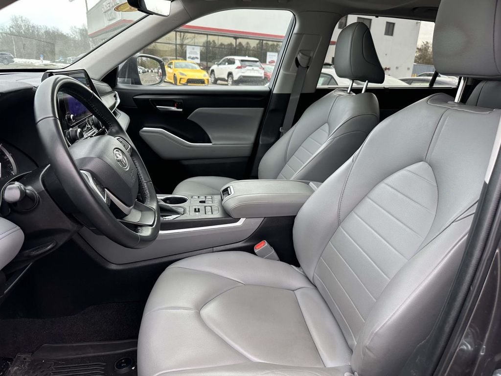2023 Toyota Highlander XLE