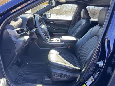 2023 Toyota Highlander XSE