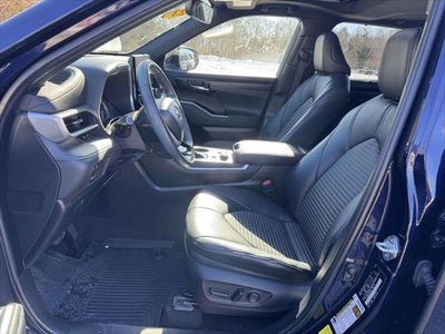 2023 Toyota Highlander XSE