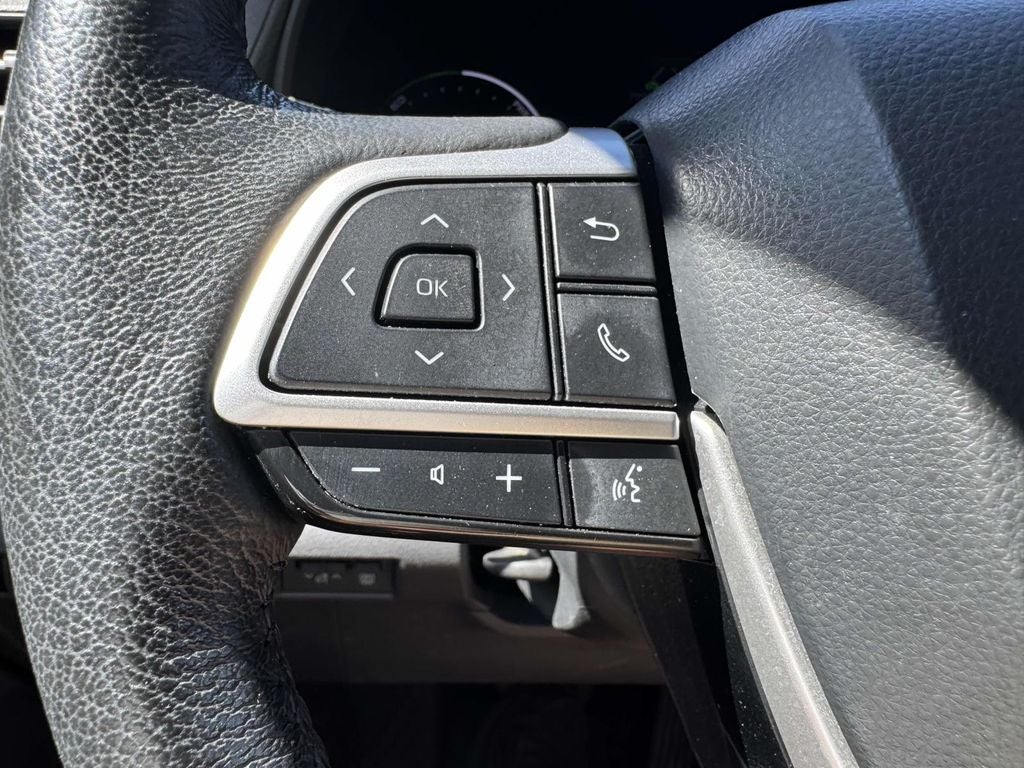 2023 Toyota Sienna XLE 7 Passenger