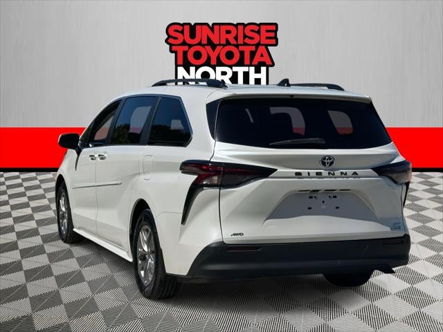 2023 Toyota Sienna XLE 7 Passenger