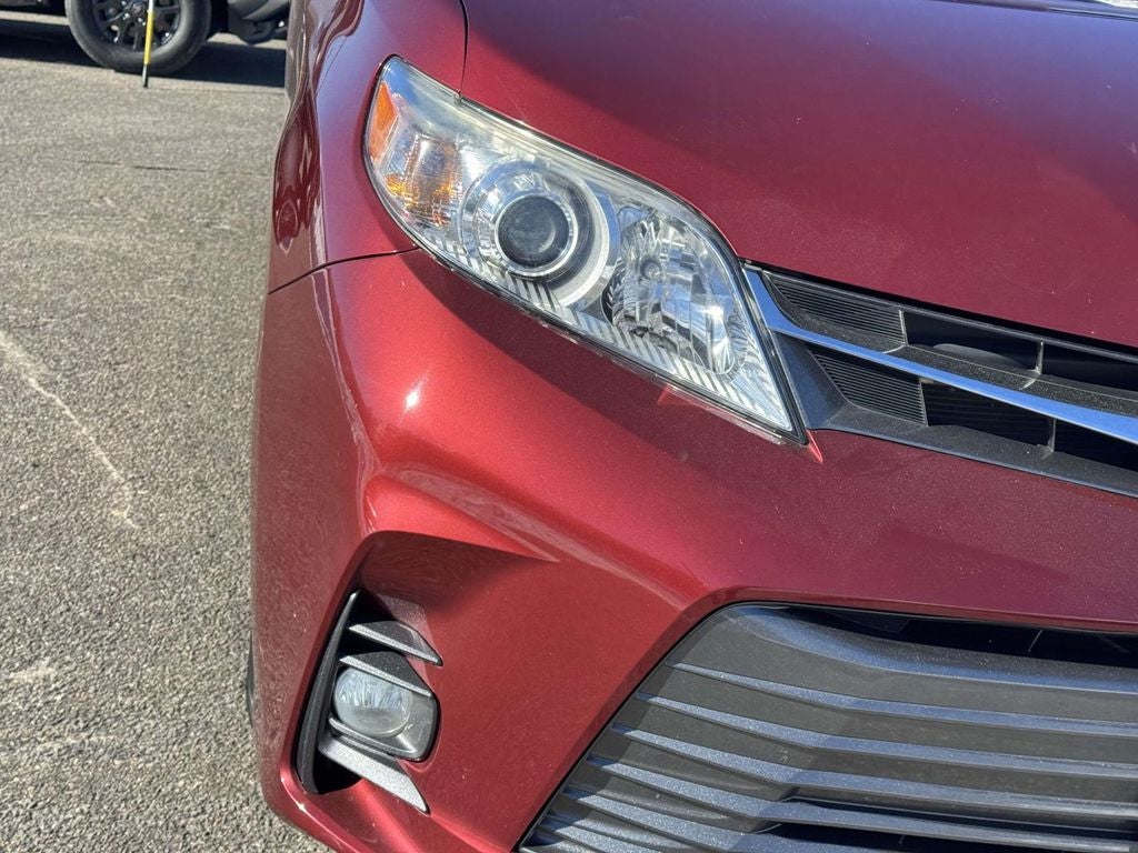 2020 Toyota Sienna XLE 8 Passenger