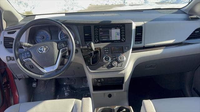 2020 Toyota Sienna XLE 8 Passenger