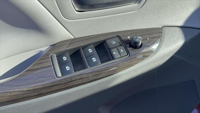 2020 Toyota Sienna XLE 8 Passenger