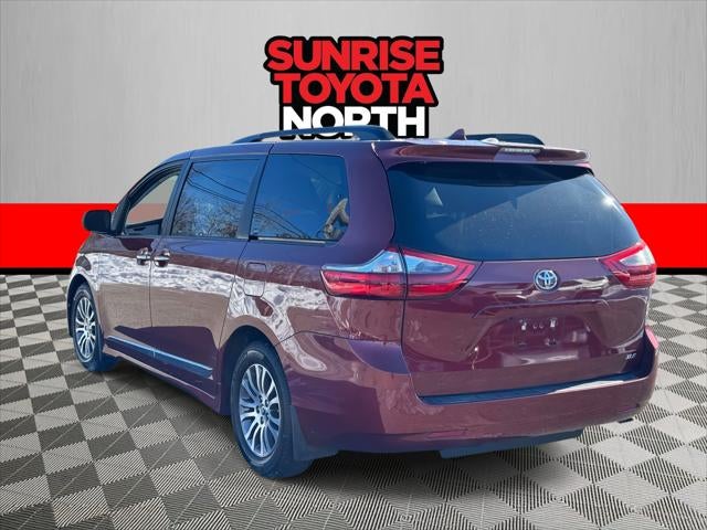 2020 Toyota Sienna XLE 8 Passenger