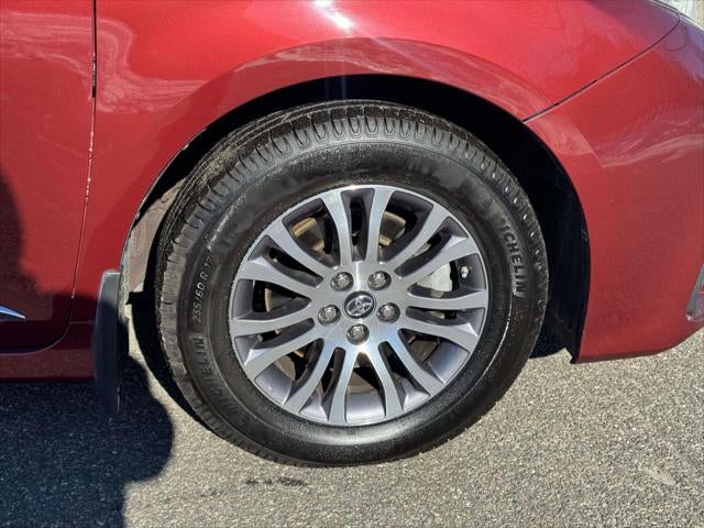 2020 Toyota Sienna XLE 8 Passenger