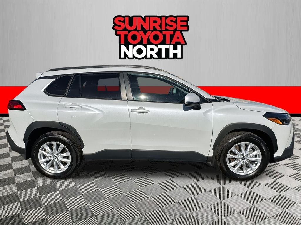 2023 Toyota Corolla Cross LE