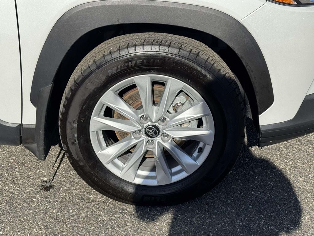 2023 Toyota Corolla Cross LE