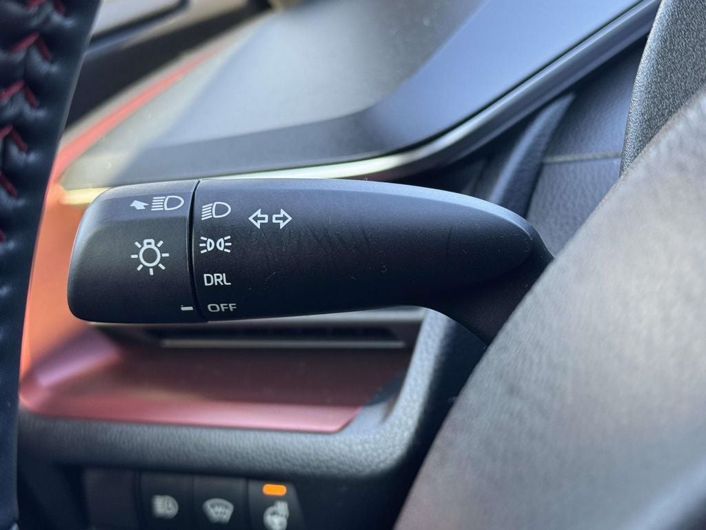 2025 Toyota Prius Plug-In Hybrid phev