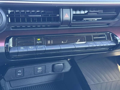 2025 Toyota Prius Plug-In Hybrid phev