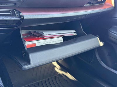 2025 Toyota Prius Plug-In Hybrid phev