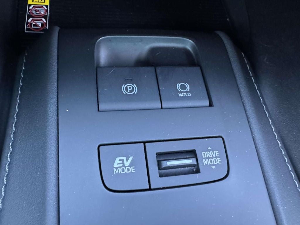 2023 Toyota Venza LE