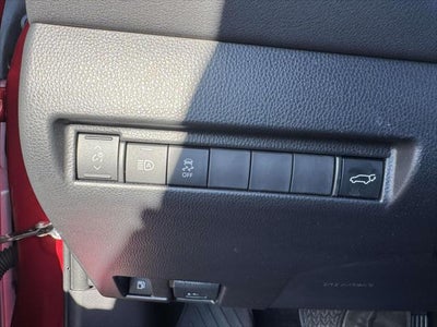 2023 Toyota Venza LE