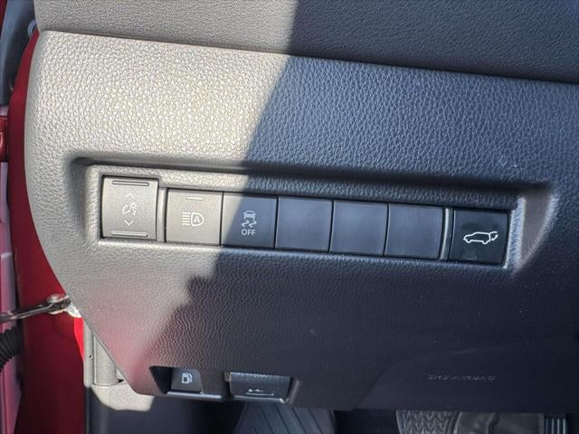 2023 Toyota Venza LE