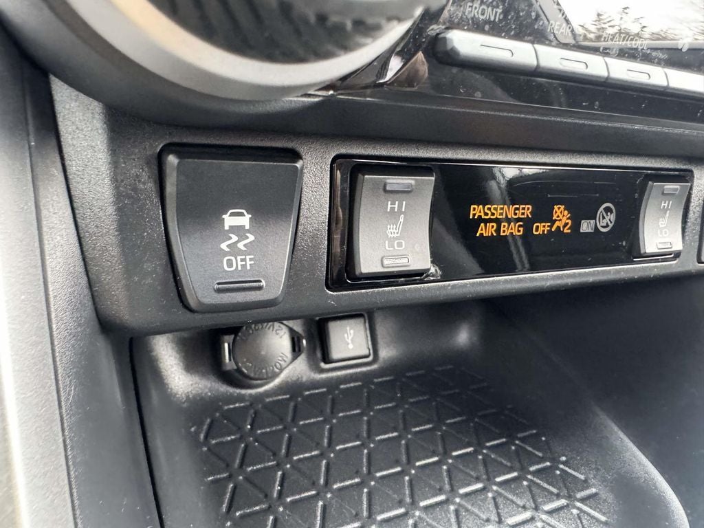 2022 Toyota RAV4 Hybrid SE