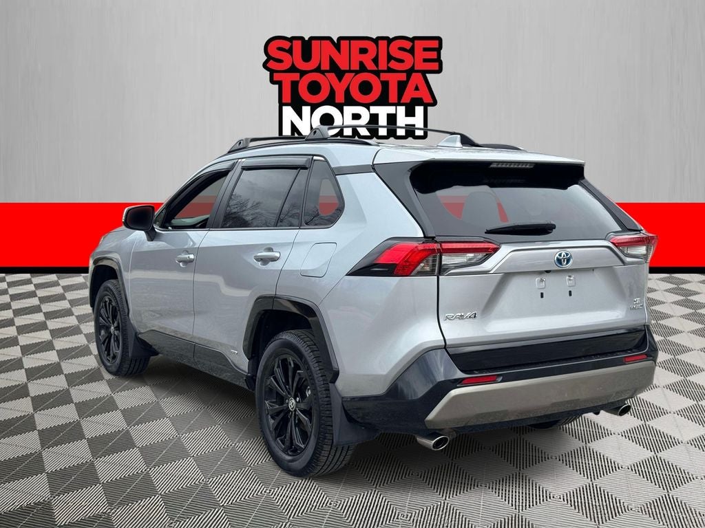 2022 Toyota RAV4 Hybrid SE