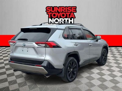 2022 Toyota RAV4 Hybrid SE