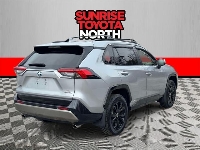 2022 Toyota RAV4 Hybrid SE