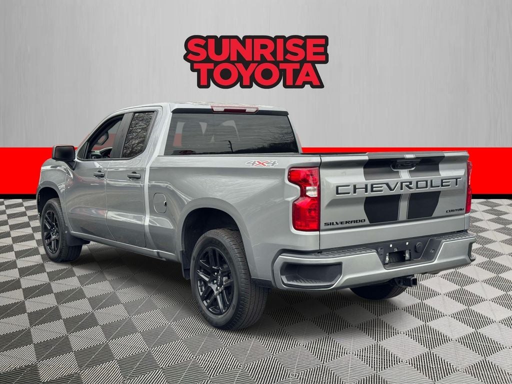 2023 Chevrolet Silverado 1500 Custom