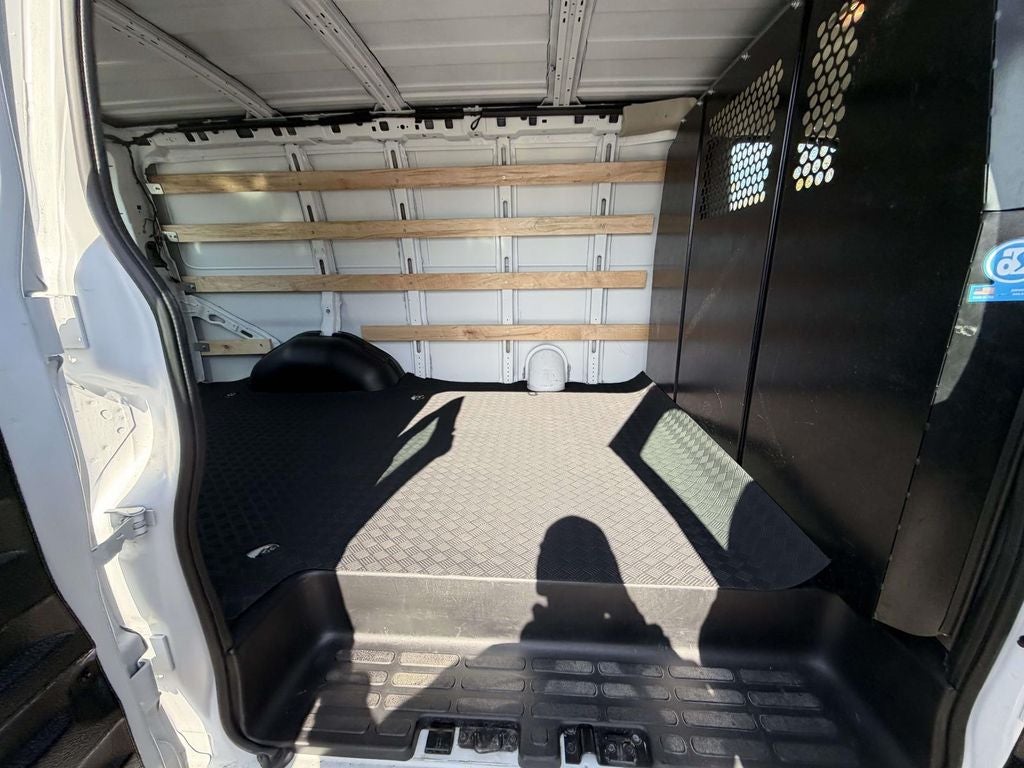 2024 Chevrolet Express 2500 Work Van Cargo