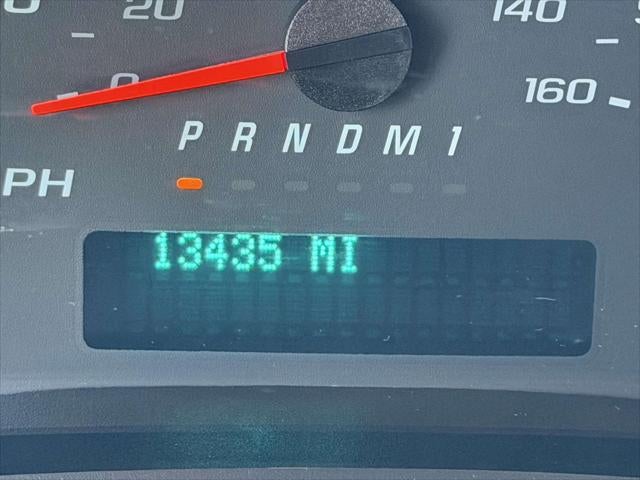 2024 Chevrolet Express 2500 Work Van Cargo