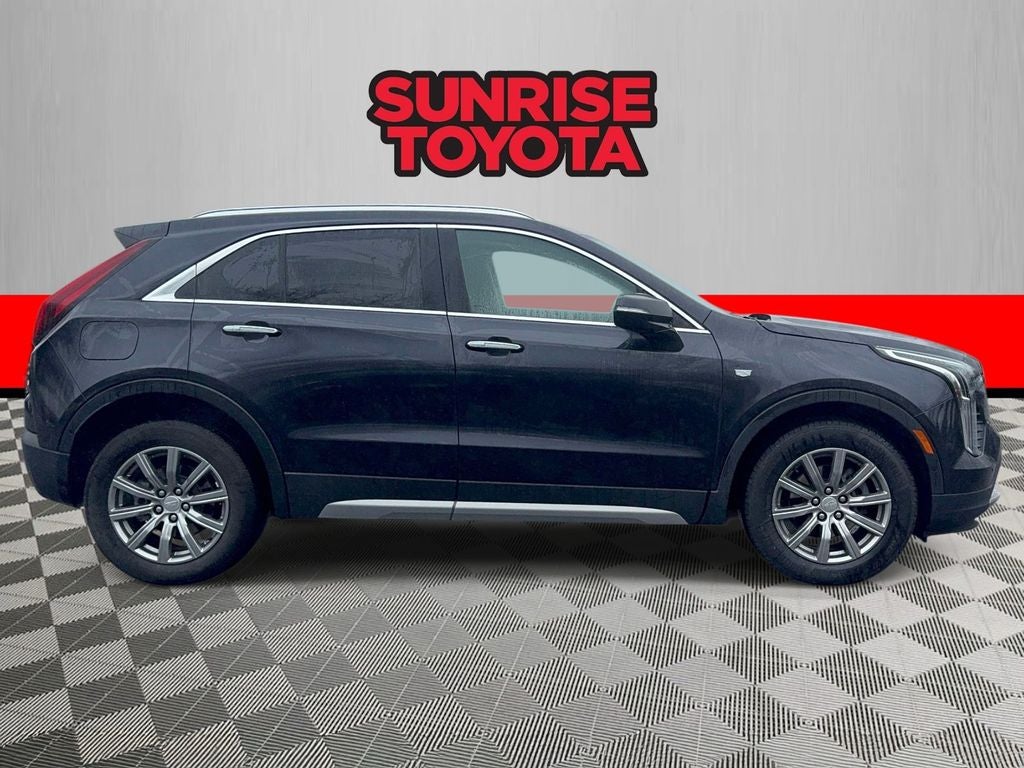 2023 Cadillac XT4 Premium Luxury