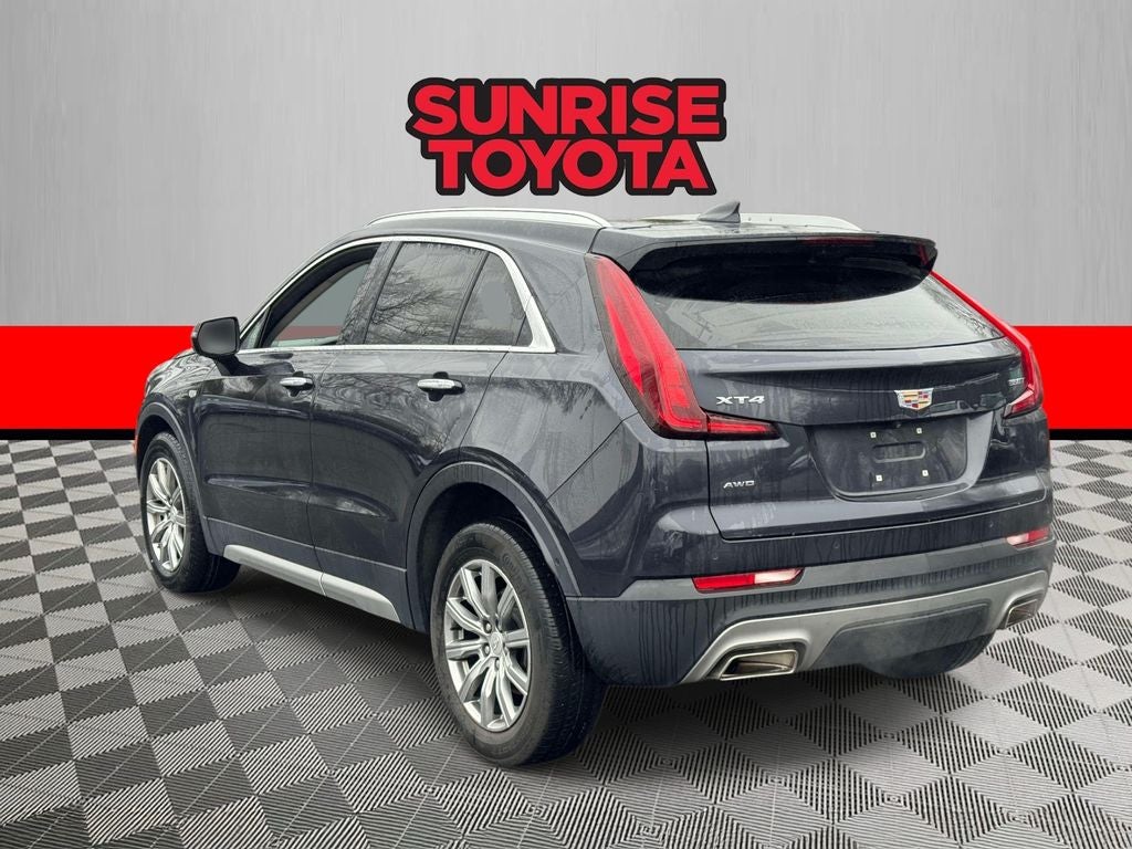 2023 Cadillac XT4 Premium Luxury
