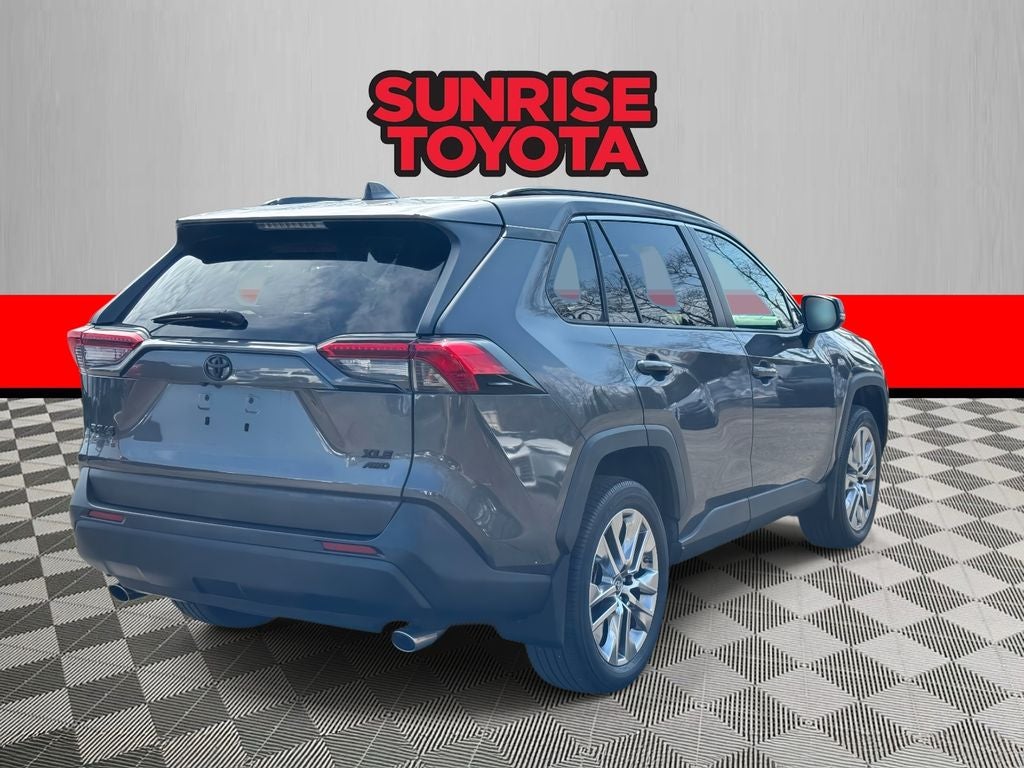 2019 Toyota RAV4 XLE Premium