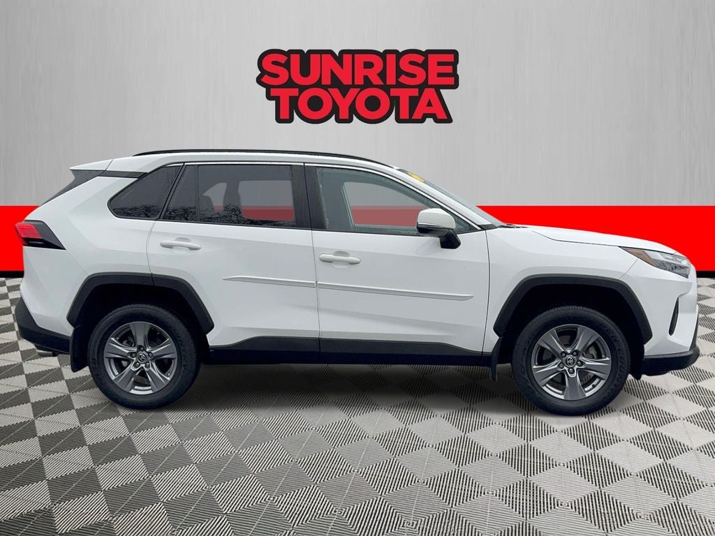 2022 Toyota RAV4 XLE