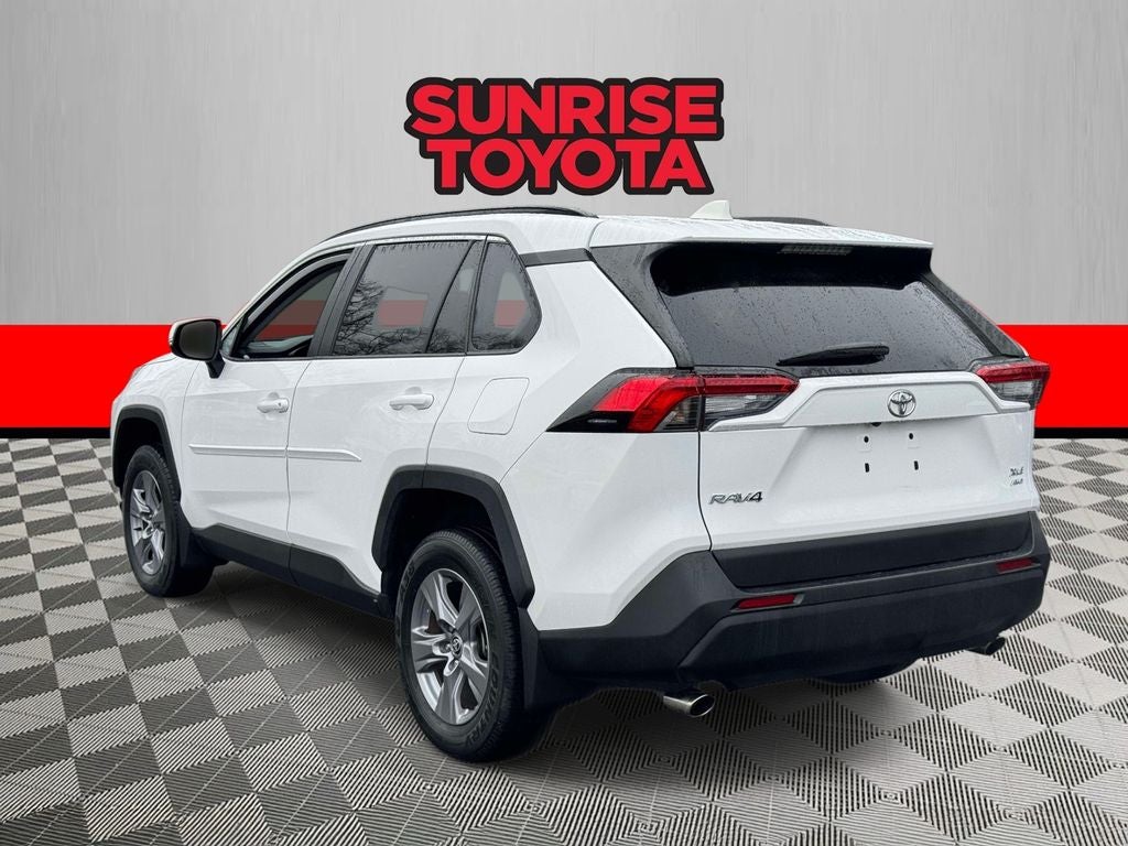 2022 Toyota RAV4 XLE