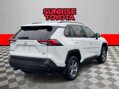 2022 Toyota RAV4 XLE