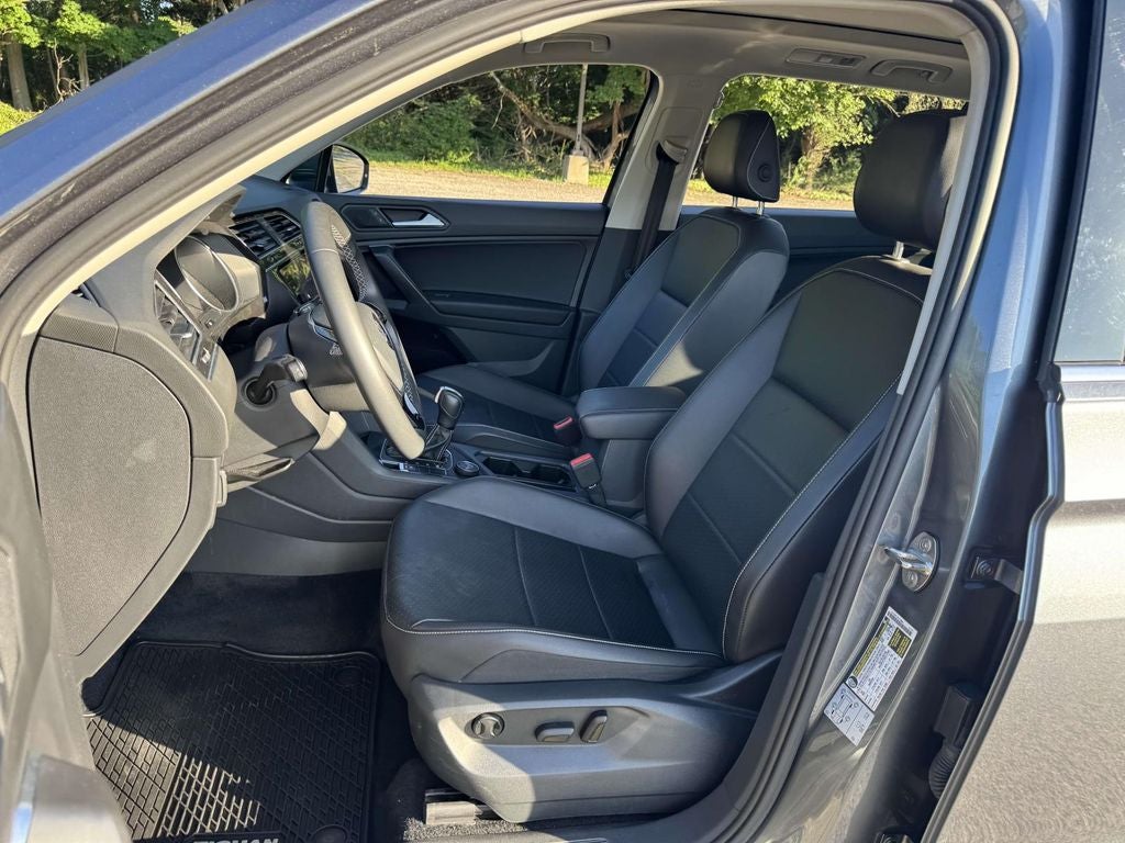 2021 Volkswagen Tiguan 2.0T SE R-Line Black