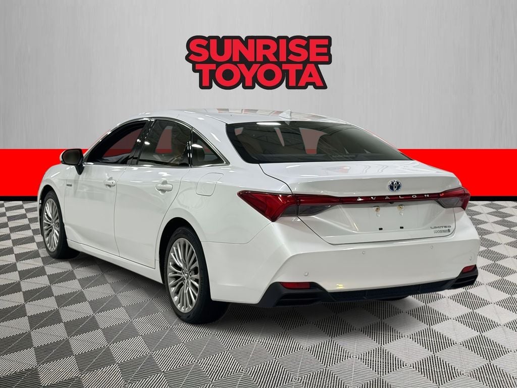 2019 Toyota Avalon Hybrid Limited