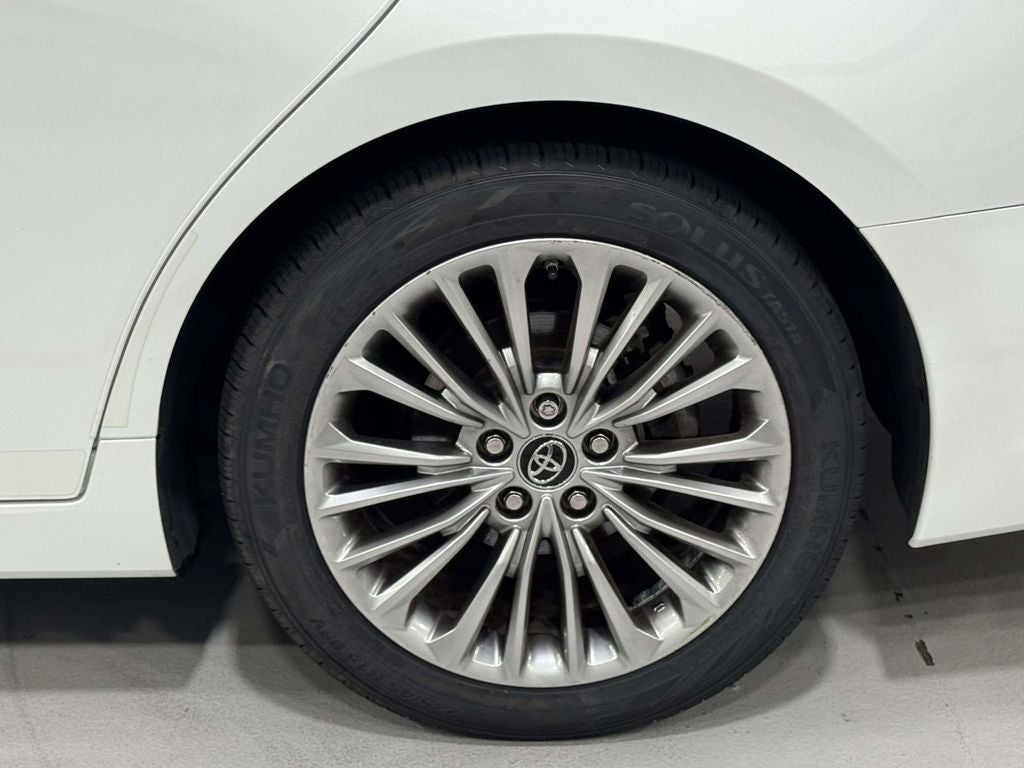 2019 Toyota Avalon Hybrid Limited