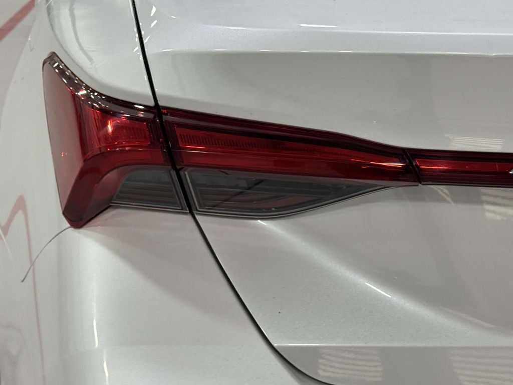 2019 Toyota Avalon Hybrid Limited