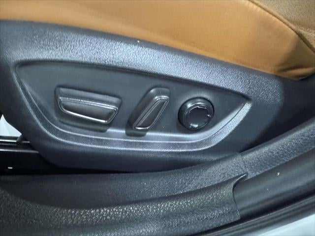 2019 Toyota Avalon Hybrid Limited