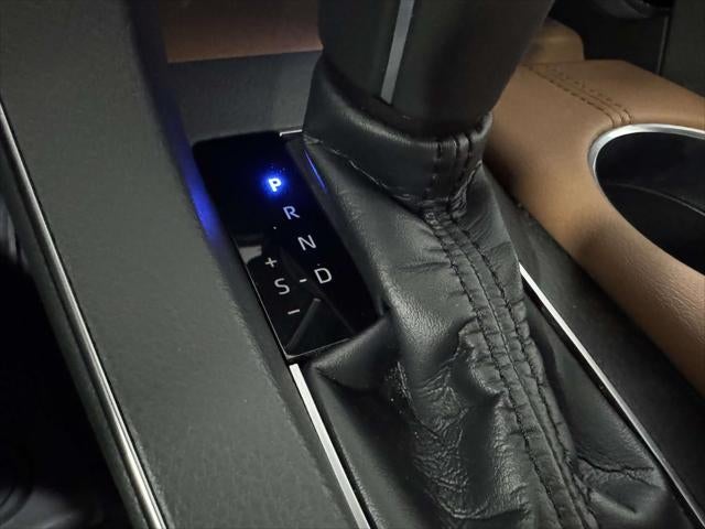 2019 Toyota Avalon Hybrid Limited