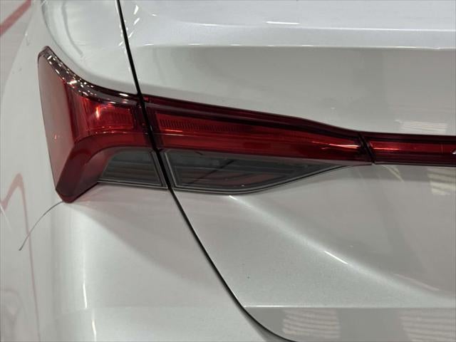 2019 Toyota Avalon Hybrid Limited