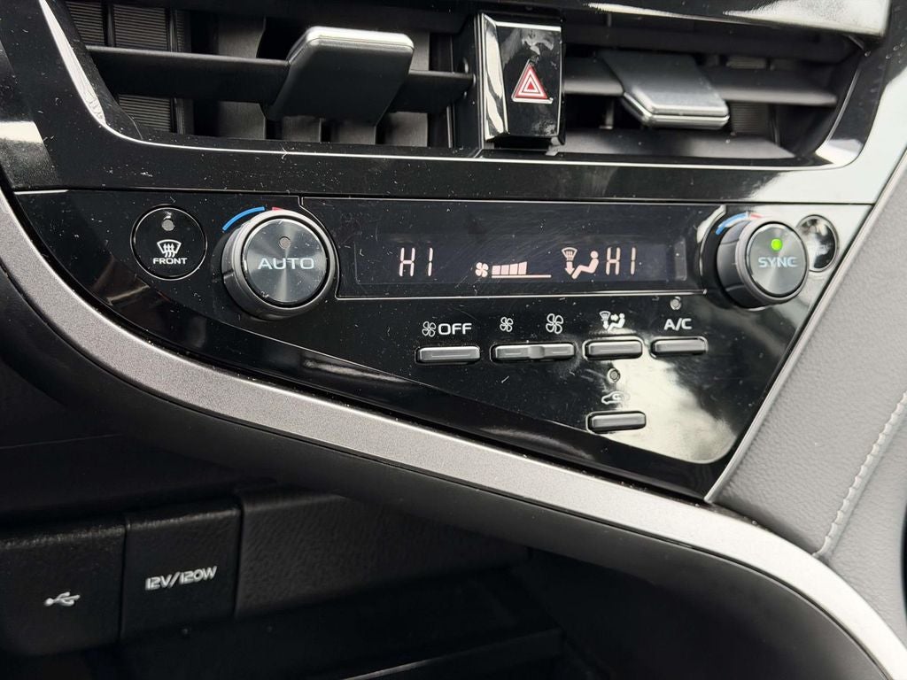 2023 Toyota Camry Hybrid SE Nightshade