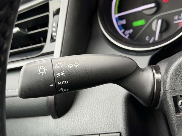 2023 Toyota Camry Hybrid SE Nightshade