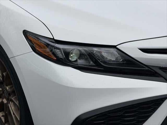 2023 Toyota Camry Hybrid SE Nightshade
