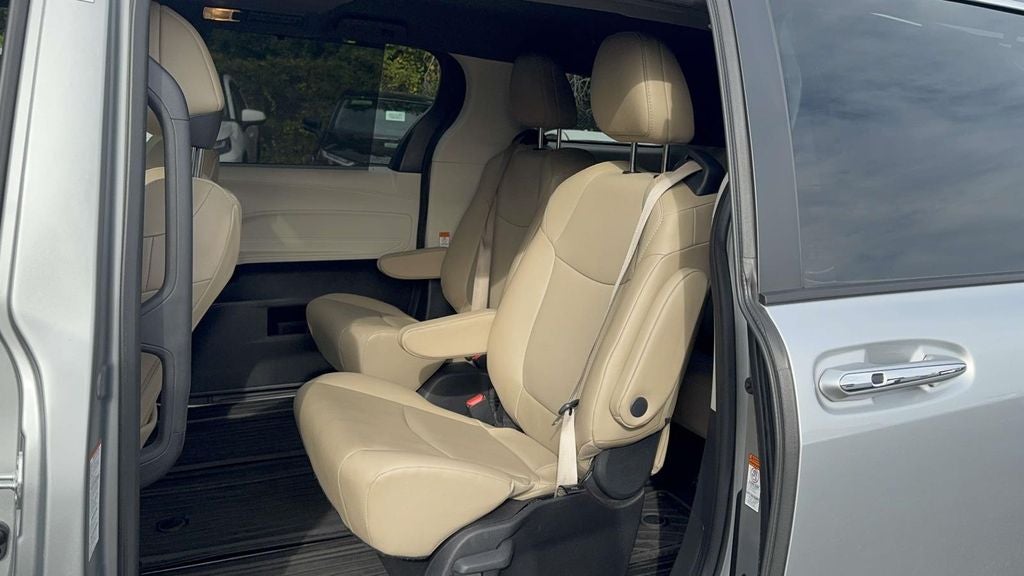 2023 Toyota Sienna XLE 7 Passenger
