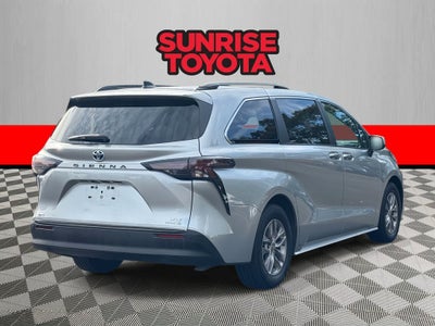 2023 Toyota Sienna XLE 7 Passenger